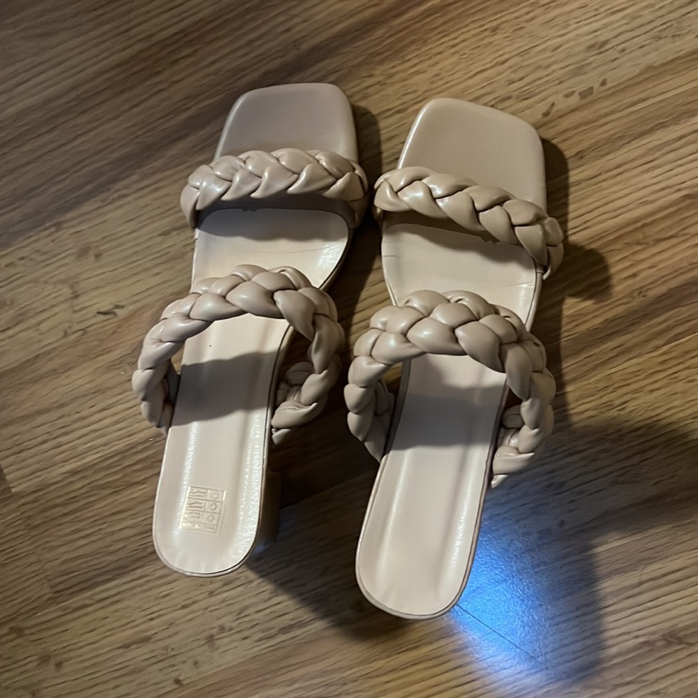 Sandals - Picture 2 of 2